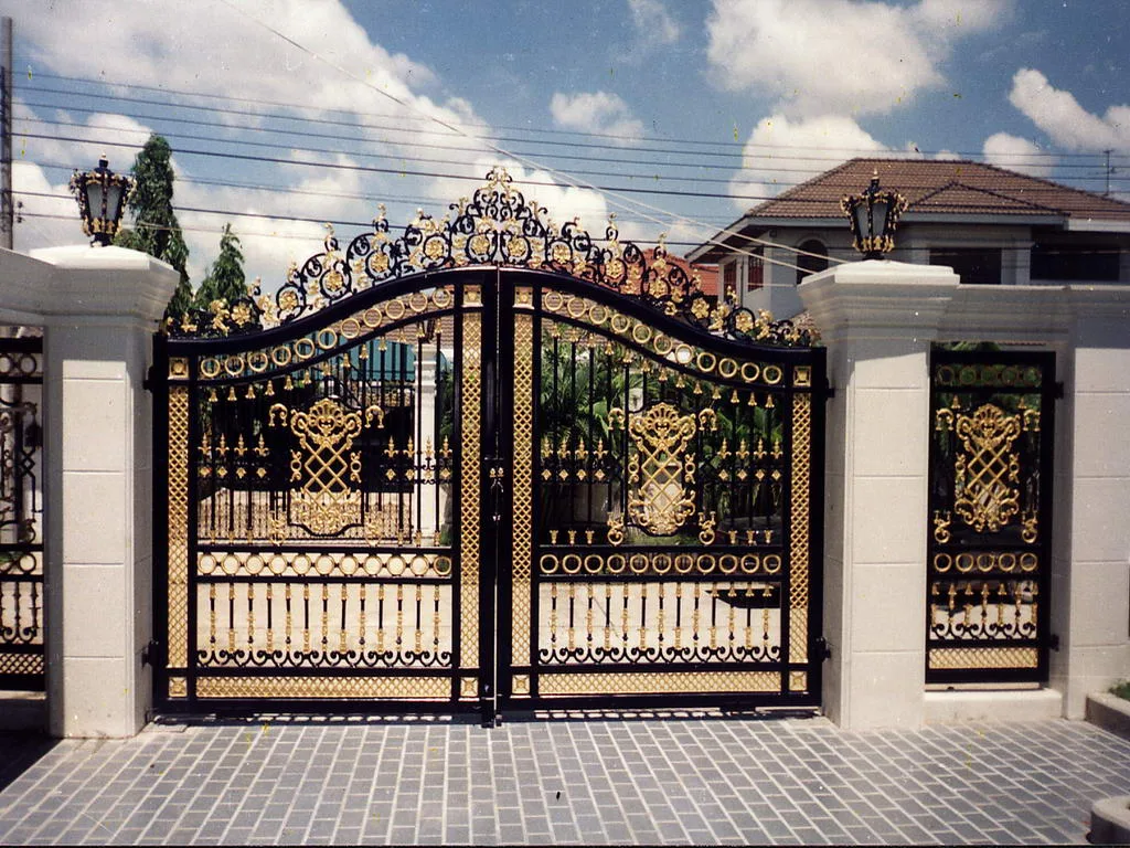 Gate